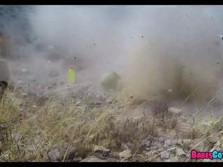 جيش الكلبات عصابة فوق في له في ال desert: حر عالية الوضوح بالغ فيديو دي